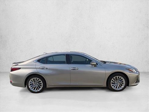 Used 2020 Lexus ES 300h image 4