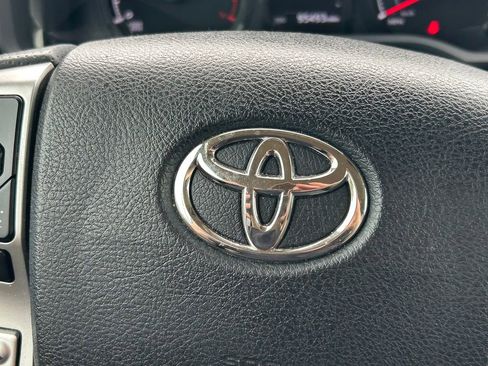 Used 2021 Toyota 4Runner SR5 image 36