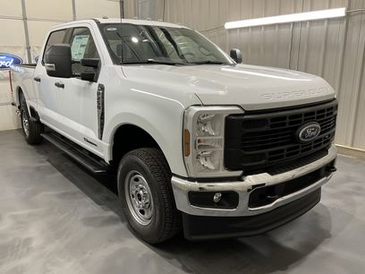 New 2025 Ford F250 XL w/ FX4 Off-Road Package