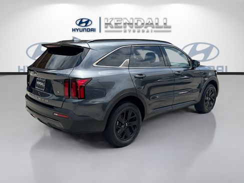 Used 2021 Kia Sorento S w/ Panoramic Sunroof Package AWD/4WD image 7