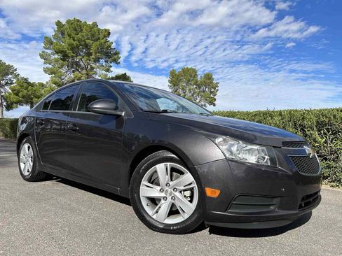 Used 2014 Chevrolet Cruze Diesel image 4
