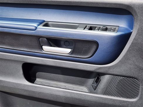 New 2025 Volkswagen ID. Buzz Pro S image 3