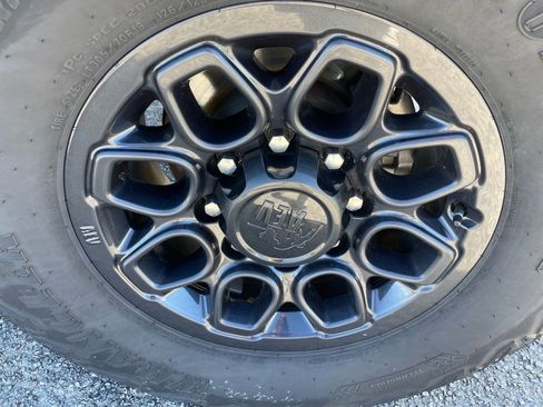 Used 2024 Chevrolet Silverado 2500 ZR2 w/ ZR2 Bison Edition image 18