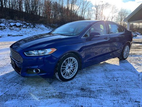Used 2013 Ford Fusion SE image 3