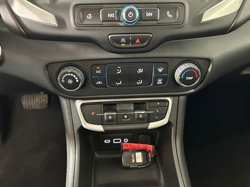 Used 2023 GMC Terrain SLE image 24