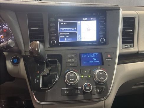 Used 2019 Toyota Sienna XLE Premium w/ Protection Package AWD/4WD image 3