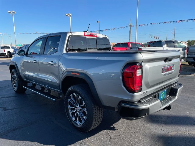 Used 2024 GMC Canyon Denali AWD/4WD image 3