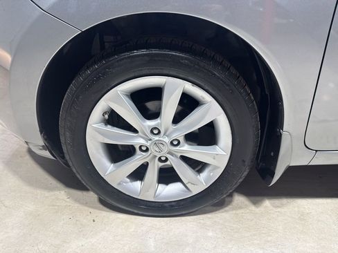 Used 2014 Nissan Versa Note SV w/ SL Package image 2