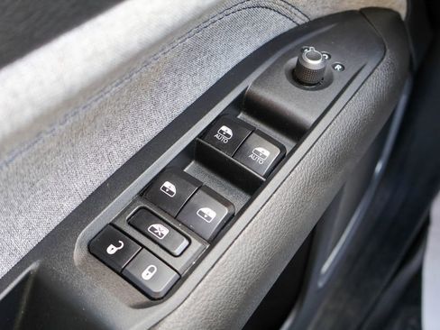 Used 2024 Jeep Compass Sport image 16