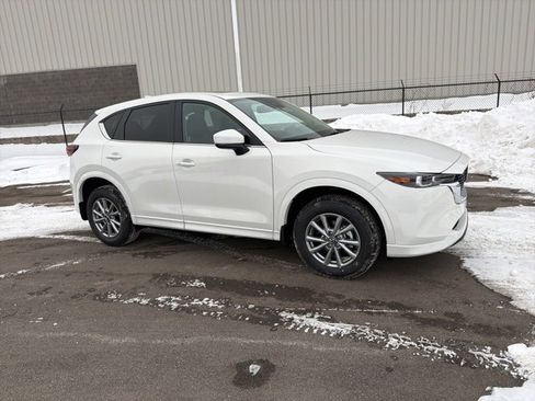 New 2025 MAZDA CX-5 AWD 2.5 S w/ Preferred Package image 3