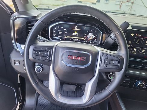 Used 2024 GMC Sierra 2500 SLT w/ SLT Convenience Package image 24