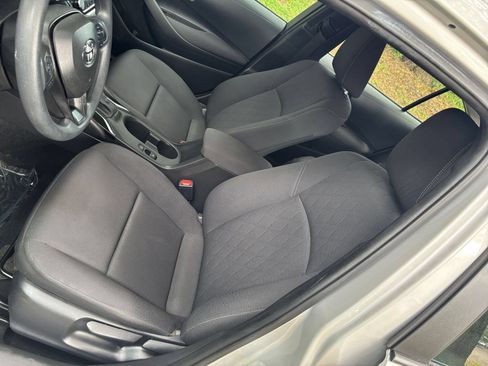 Used 2025 Toyota Corolla LE FWD image 34