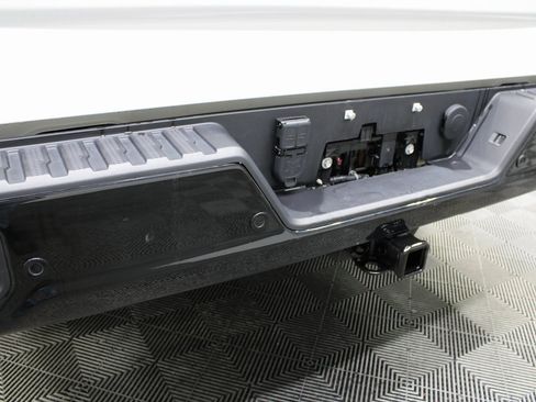 Used 2023 Chevrolet Silverado 1500 ZR2 image 44