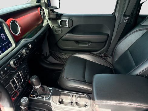 Used 2018 Jeep Wrangler Unlimited Rubicon AWD/4WD image 26