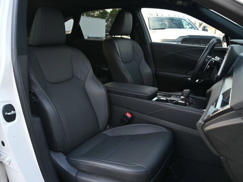 Used 2024 Lexus RX 350 Premium w/ Convenience Package image 18