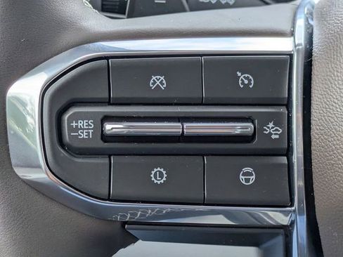 Used 2024 GMC Acadia Denali w/ Super Cruise Package image 27