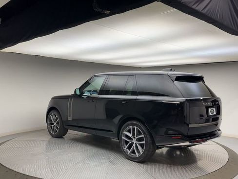 Certified 2025 Land Rover Range Rover Autobiography image 6