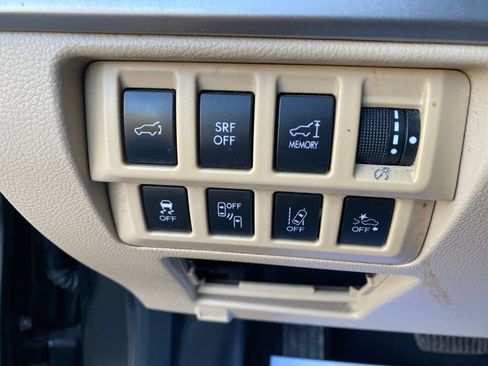 Used 2015 Subaru Outback 3.6R Limited AWD/4WD image 24