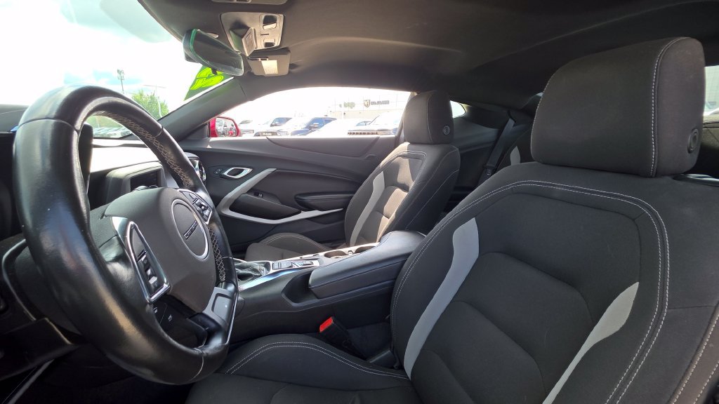 Used 2023 Chevrolet Camaro LT RWD image 16