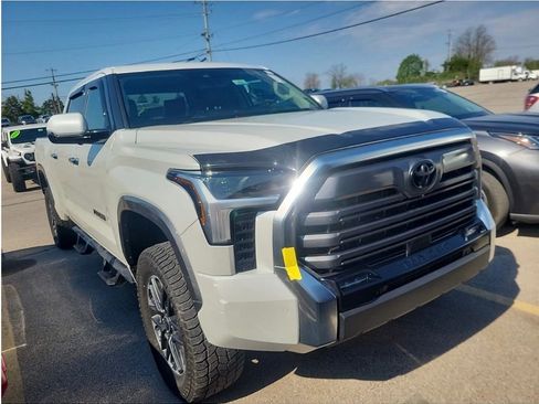 Used 2023 Toyota Tundra Limited image 3