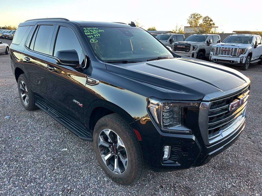 Used 2023 GMC Yukon AT4 w/ Technology Package AWD/4WD image 3