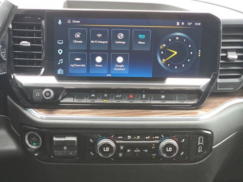 Certified 2025 Chevrolet Silverado 1500 LT AWD/4WD image 17