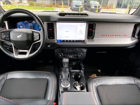 Certified 2025 Ford Bronco Big Bend w/ Black Diamond Package image 14