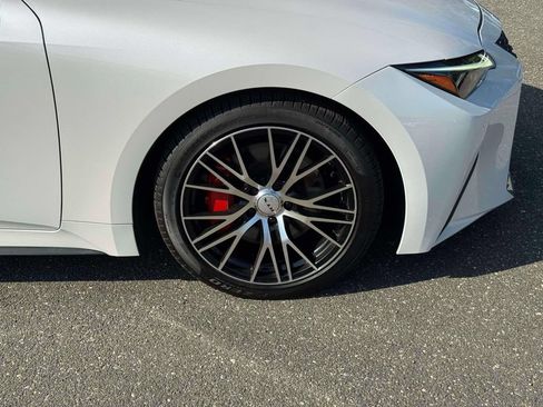 Used 2024 Lexus IS 300 w/ Comfort Package RWD image 9