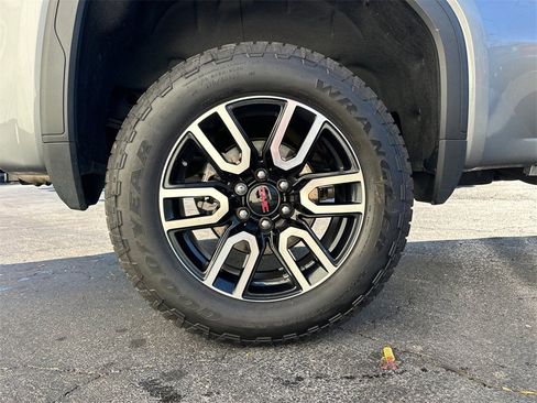 Used 2024 GMC Sierra 1500 AT4 w/ Technology Package image 18
