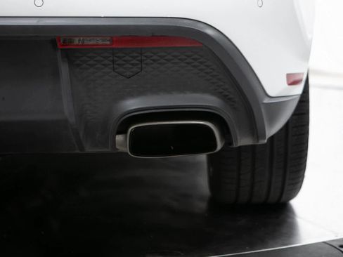 Certified 2022 Porsche Macan image 38