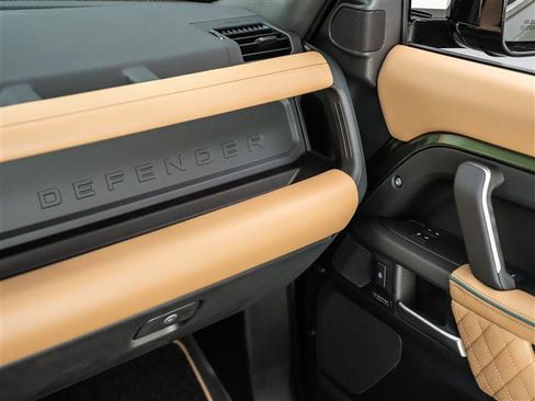 New 2026 Land Rover Defender 110 X-Dynamic SE image 33