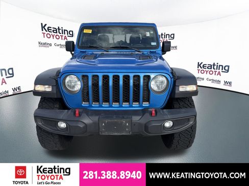 Used 2023 Jeep Gladiator Rubicon w/ Cold Weather Group AWD/4WD image 2