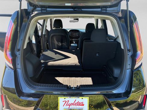 Certified 2025 Kia Soul LX w/ LX Technology Package FWD image 27