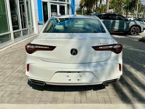 Certified 2022 Acura TLX w/ Technology Package image 5