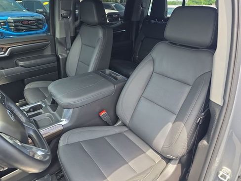 Used 2024 Chevrolet Silverado 1500 LT Trail Boss w/ LT Trail Boss Premium Package AWD/4WD image 16
