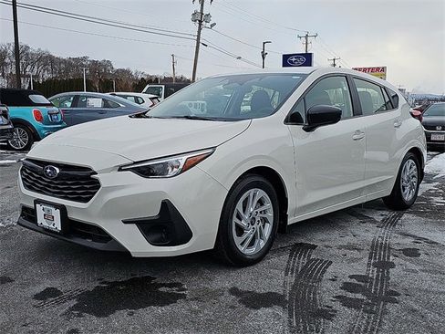 Certified 2025 Subaru Impreza 2.0i image 3