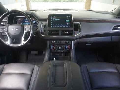 Used 2023 Chevrolet Suburban Z71 w/ Luxury Package image 26