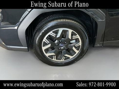 Used 2025 Subaru Forester Premium AWD/4WD image 33