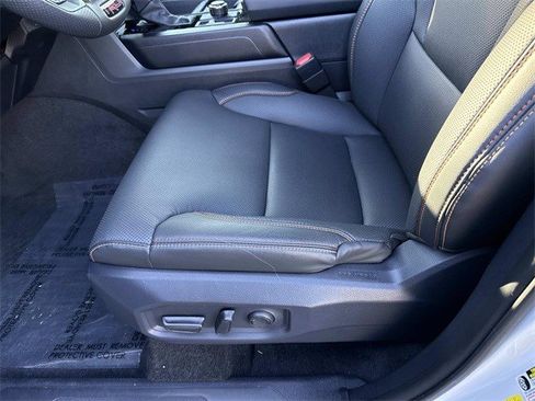 Used 2025 Toyota Tundra Limited image 15