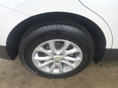 Used 2018 Chevrolet Equinox LT image 8