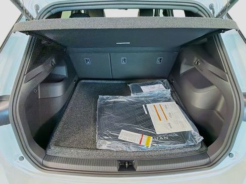 New 2026 Volkswagen Tiguan SEL R-Line image 26