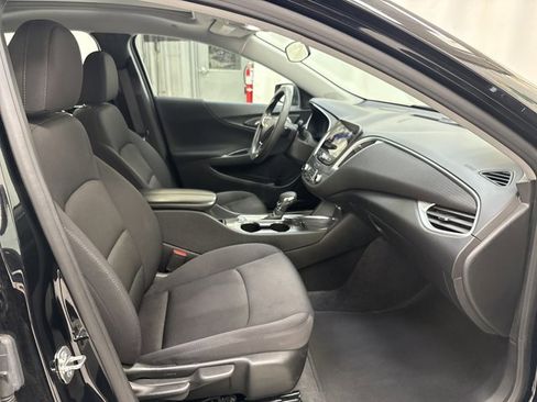 Used 2024 Chevrolet Malibu LT image 29