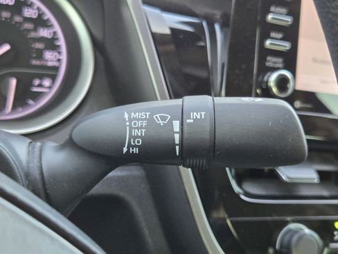 Used 2021 Toyota Camry LE FWD image 17