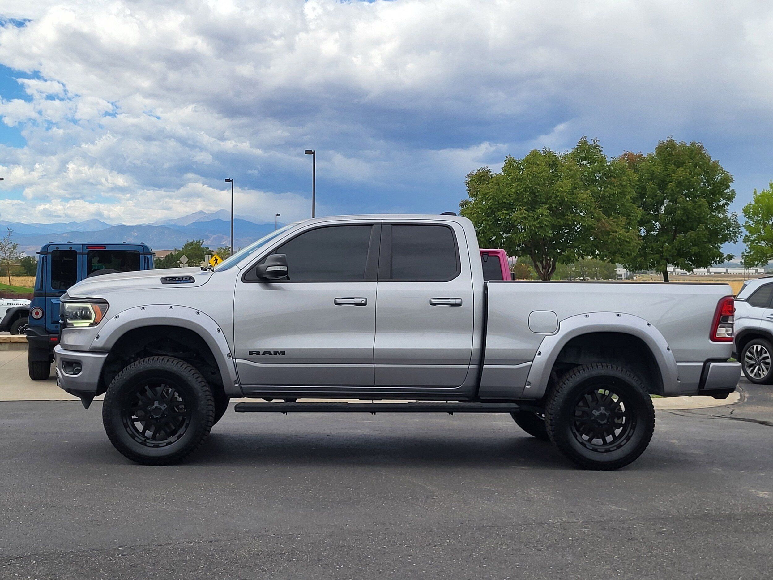 Used 2022 RAM 1500 Big Horn w/ Night Edition AWD/4WD image 5