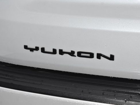 Used 2023 GMC Yukon Denali Ultimate w/ LPO, Floor Liner Package AWD/4WD image 30