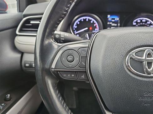 Used 2021 Toyota Camry SE image 16
