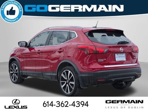 Used 2018 Nissan Rogue Sport SL w/ SL Premium Package image 10