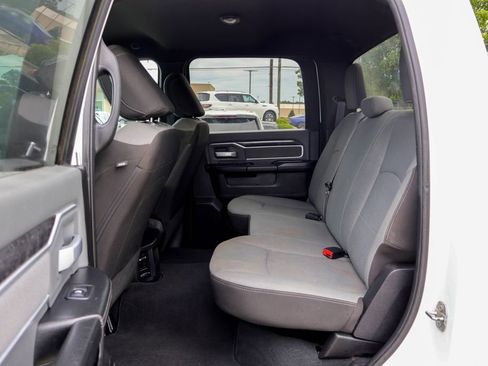 Used 2022 RAM 2500 Big Horn AWD/4WD image 9