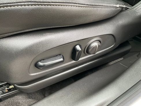 Used 2023 Buick Encore GX Essence w/ Experience Buick Package image 17