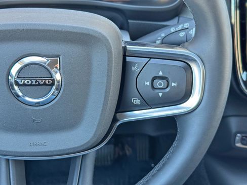 Used 2023 Volvo XC40 B5 Core w/ Protection Package Premier AWD/4WD image 21